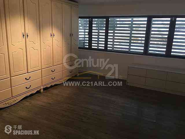 The Peak - Watford Villa 11