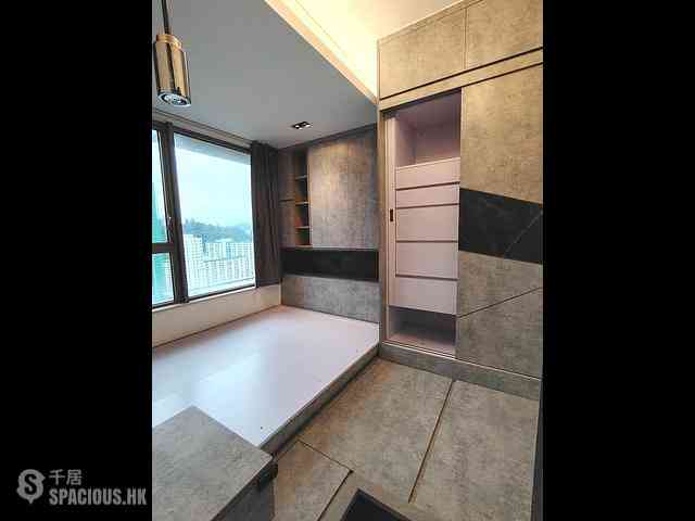 Hung Hom - Upper East Tower 1C 02