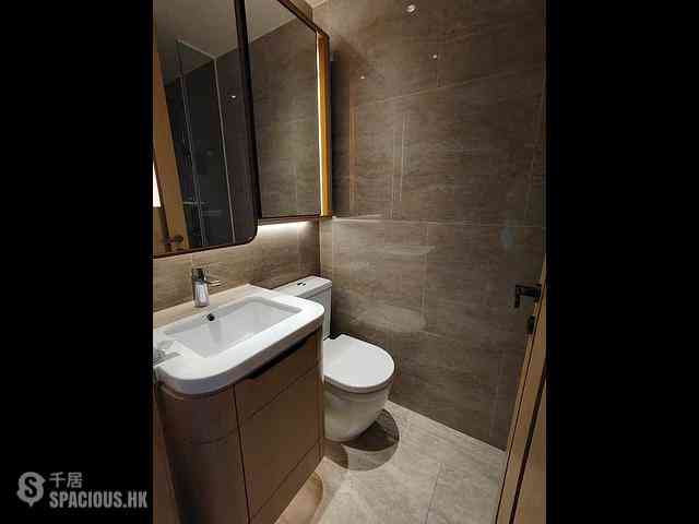 Hung Hom - Upper East Tower 1C 03