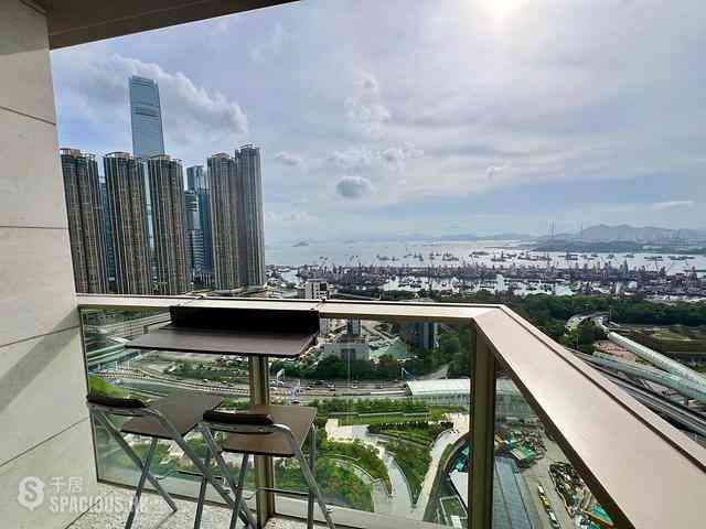Yau Ma Tei - The Coronation Tower 3 02
