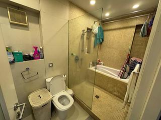 Kennedy Town - Lungga Mansion 09