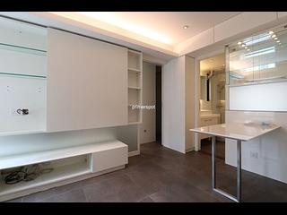Wan Chai - Pinnacle Building 02