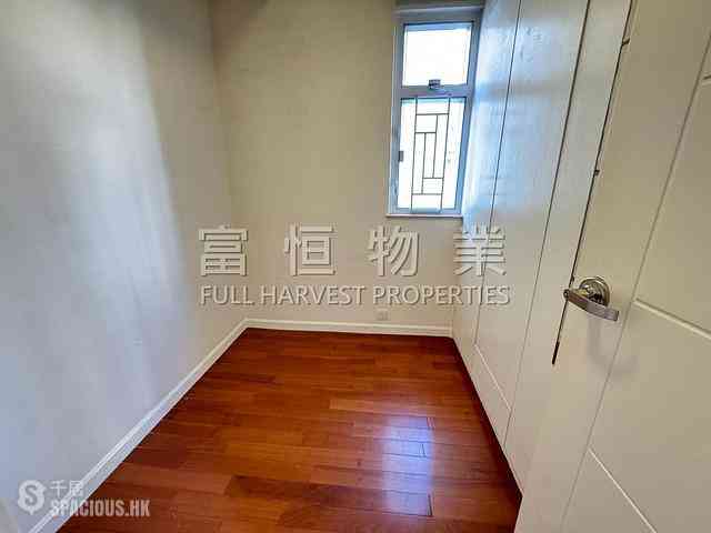 Happy Valley - Yen Lai Building 05