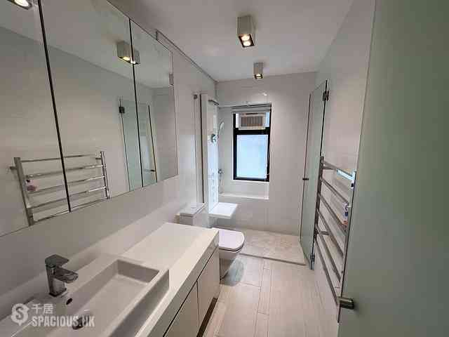 Wan Chai - Suncrest Tower 17