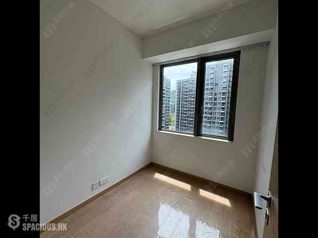Pak Shek Kok - Solaria Tower 8 07