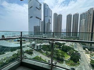 West Kowloon - The Harbourside Block 2 02