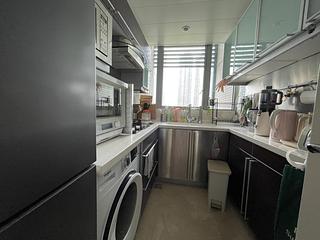 West Kowloon - The Harbourside Block 2 04