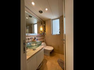 West Kowloon - The Harbourside Block 2 05