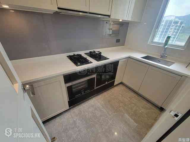 Tseung Kwan O - Monterey Block 3 01