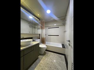 Tseung Kwan O - The Grandiose Block 1 14