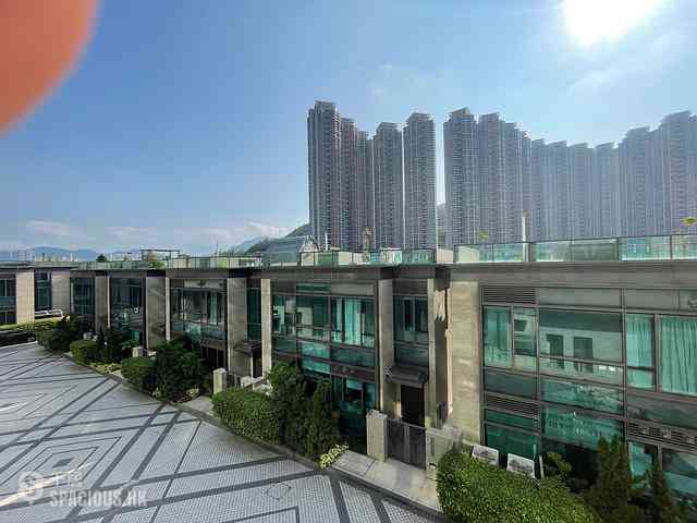 Tseung Kwan O - Capri Block 3 07