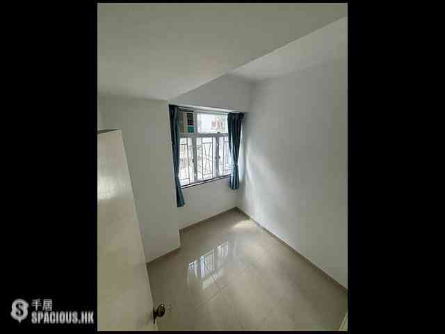 Wan Chai - Gold Jade Mansion 04