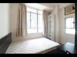 Wan Chai - Lok Moon Mansion 06