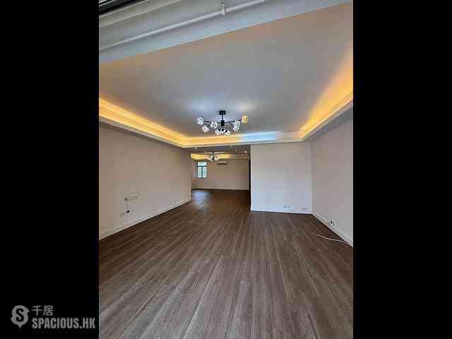 Stubbs Road - Evergreen Villa Block E 04
