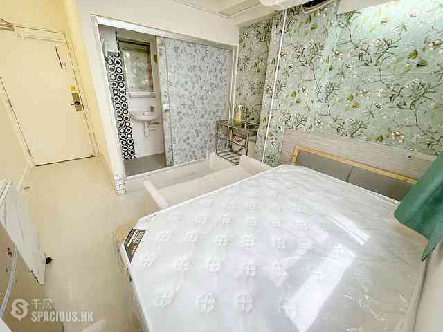 Tsim Sha Tsui - 9-11A, Lock Road 02