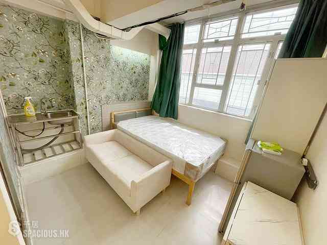 Tsim Sha Tsui - 9-11A, Lock Road 01