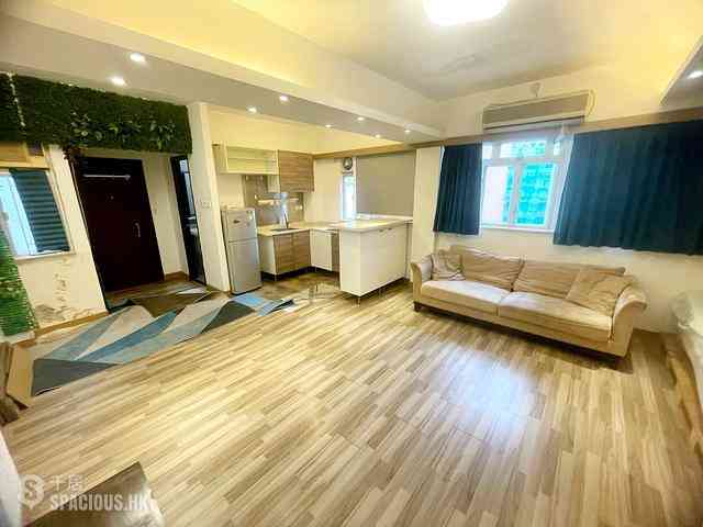 Central - 14, Gage Street 01
