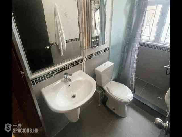 Central - 14, Gage Street 03