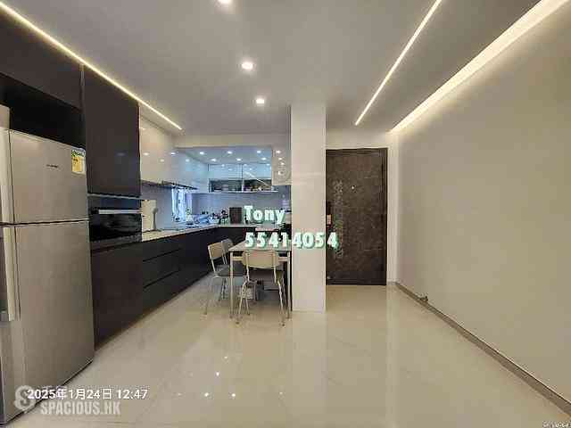 Yau Yat Chuen - Village Gardens Phase 3 Block B13 (No.28) 03