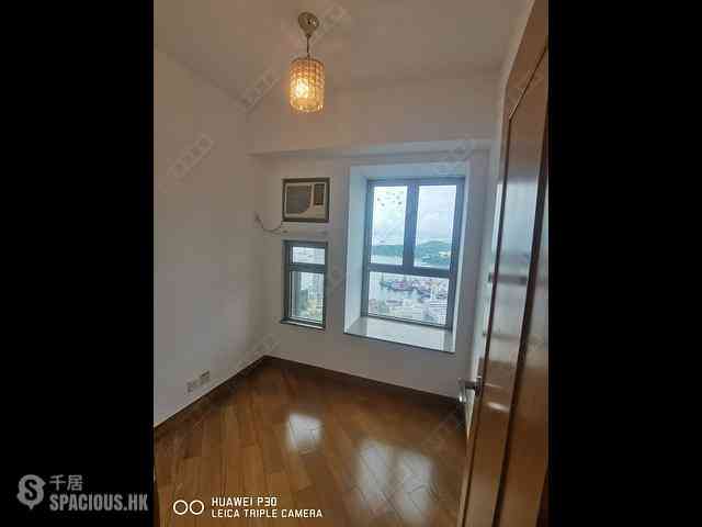 Tai Kok Tsui - Harbour Green Tower 6 04