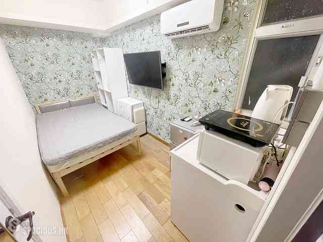 Tsim Sha Tsui - Golden Crown Court 02