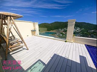 Clear Water Bay - The Portofino 36