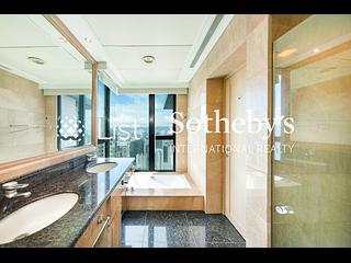 Mid Levels Central - The Harbourview 08