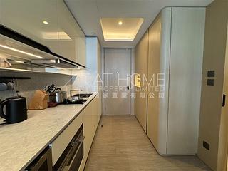 Mid Levels Central - Townplace Soho 03