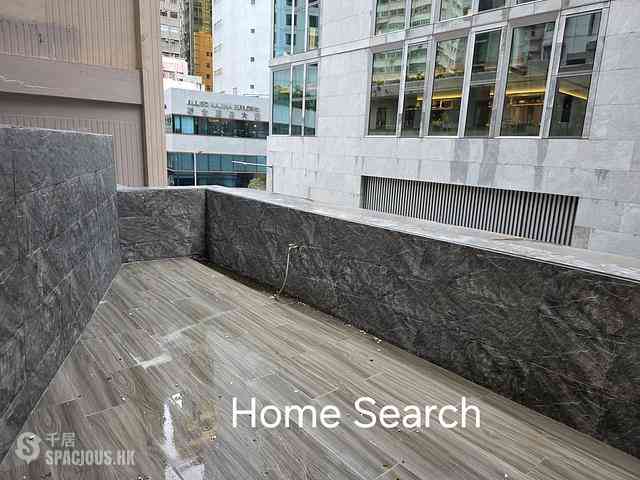 Wan Chai - Tonnochy Towers 08