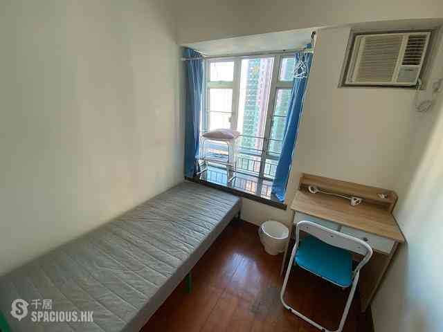 Tseung Kwan O - The Metro City Phase 1 Block 3 04