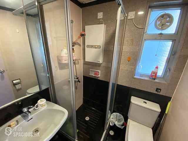 Tseung Kwan O - The Metro City Phase 1 Block 3 07