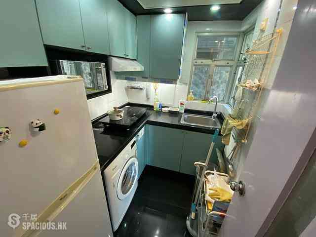 Tseung Kwan O - The Metro City Phase 1 Block 3 08