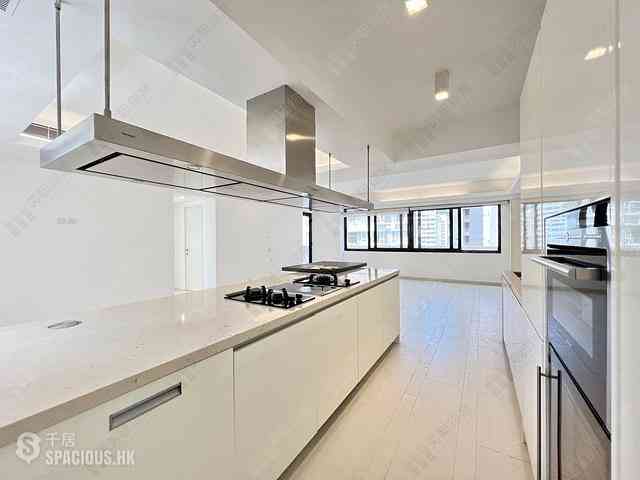 Wan Chai - Suncrest Tower 13