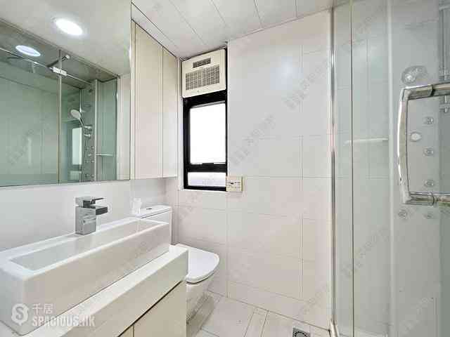 Wan Chai - Suncrest Tower 16