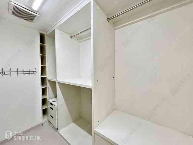 Wan Chai - Suncrest Tower 17