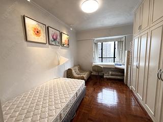 Mid Levels Central - Clovelly Court Block 1 14