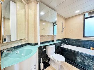 Mid Levels Central - Fairlane Tower 09