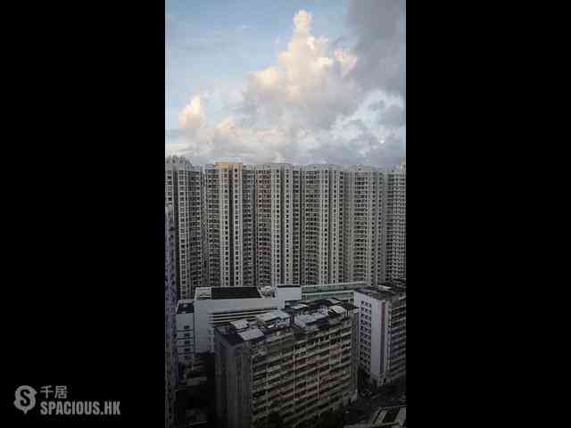 Quarry Bay - Parkvale Tower 1 Cheung Pak Mansion 02