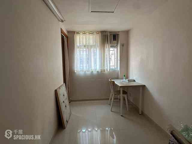 Quarry Bay - Wai Lee Building 01