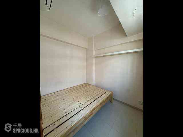 Quarry Bay - Wai Lee Building 02