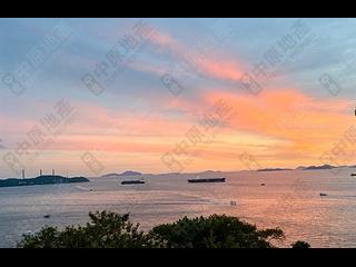Pok Fu Lam - Villas Sorrento 02