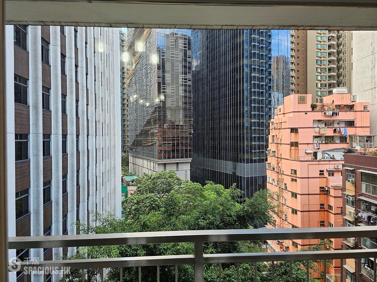 Wan Chai - Phoenix Court Block 5 01