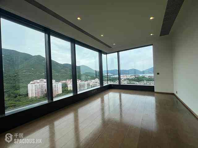 Chung Hom Kok - City Icon Block 1 06