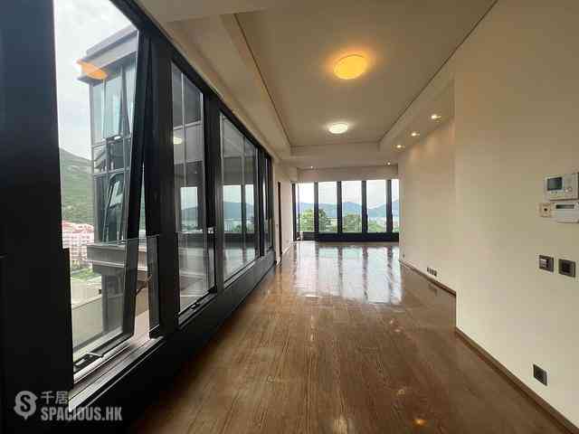 Chung Hom Kok - City Icon Block 1 08