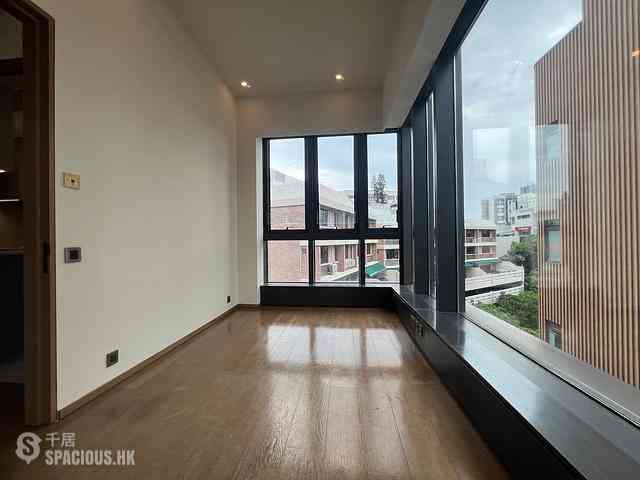 Chung Hom Kok - City Icon Block 1 11