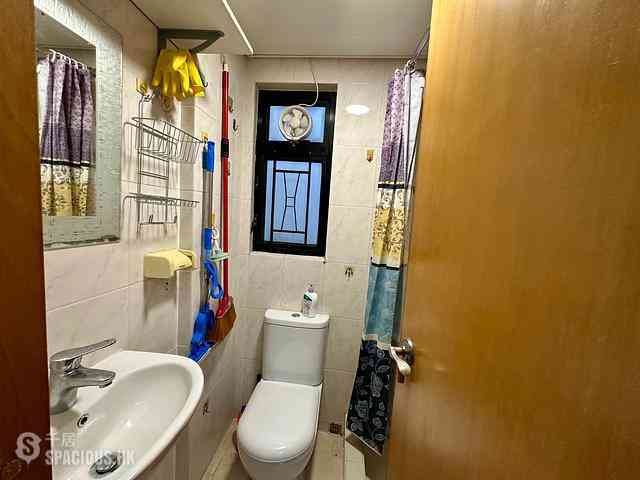 Wan Chai - 112, Johnston Road 04