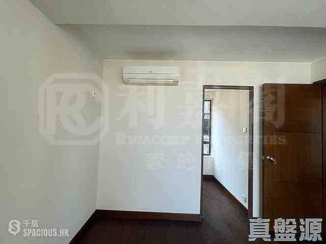 Braemar Hill - Maiden Court Block B 06