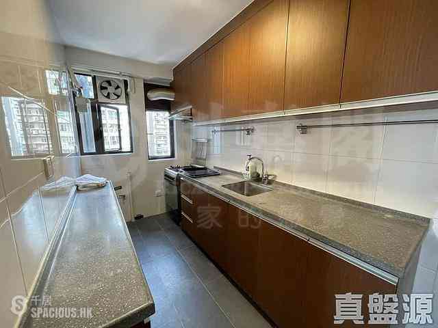 Braemar Hill - Maiden Court Block B 03
