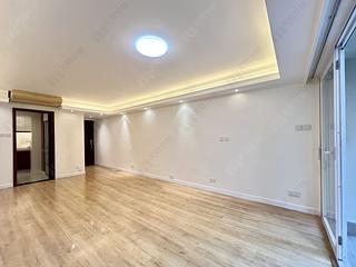 Wan Chai - Phoenix Court Block 5 07