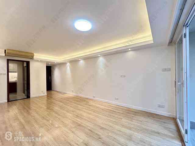 Wan Chai - Phoenix Court Block 5 07
